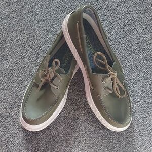 Sperry White Non-Marking Sole